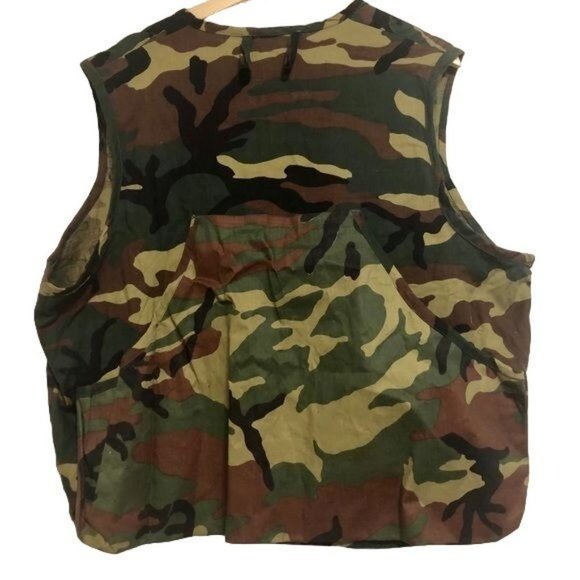 CALIBER Camo Hunting Fishing Vest Size Large - Picture 6 of 8